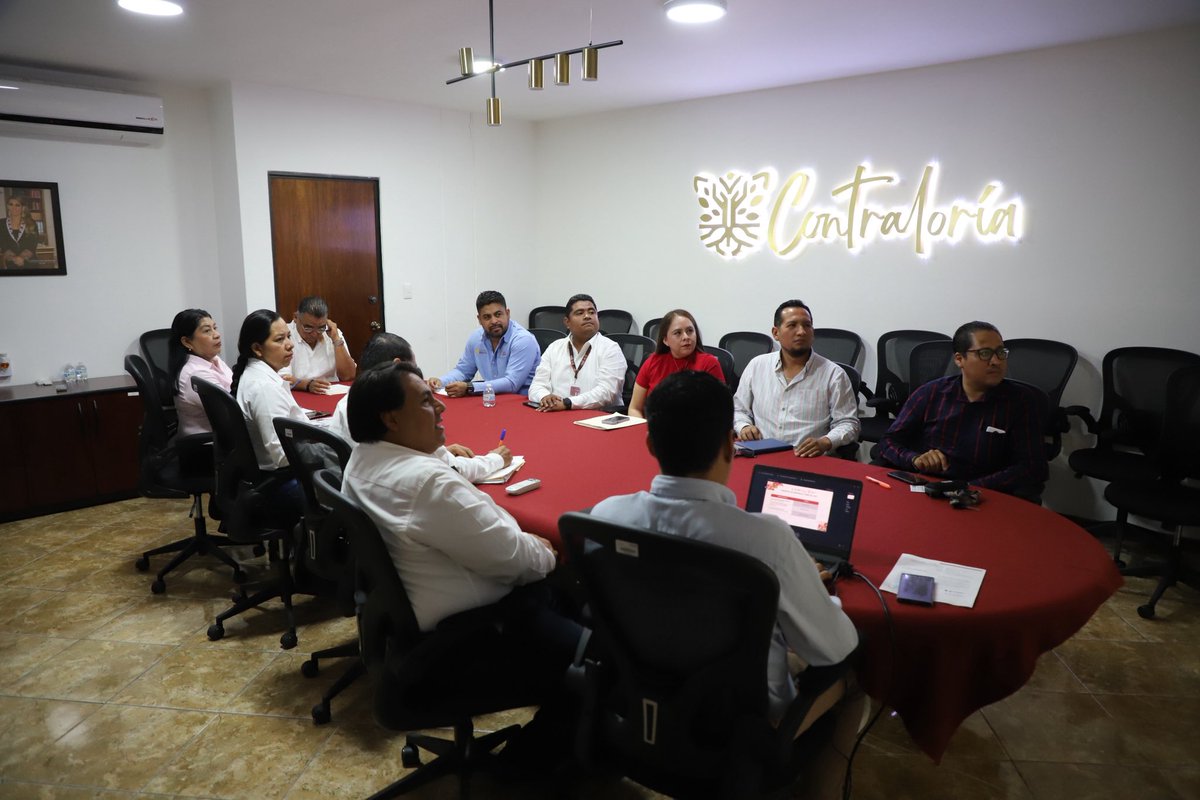 ContraloriaGro's tweet photo. su titular, Jesús Calderón Segura.

Este Comité será una instancia fundamental para fortalecer el control interno, dar seguimiento al desempeño institucional y contribuir a la toma de decisiones que impulsen una gestión pública más eficiente, transparente y orientada a resultados https://t.co/ySZ51aE7fm