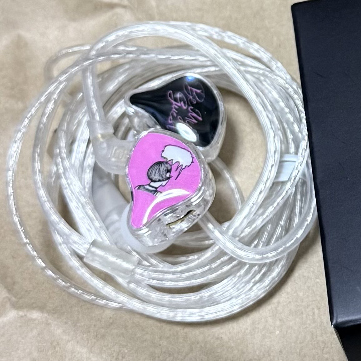 おはようございます🌹 GANイヤホン🎧 音もめちゃくちゃ良いし 可愛いし
