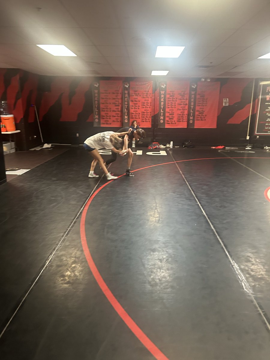 nursefishccr3's tweet photo. Clinton County Wrestling Club hosted an open mat last night! Having fun in the preseason!  @CCr3Wrestling @kenleefish https://t.co/I07y55HFNU