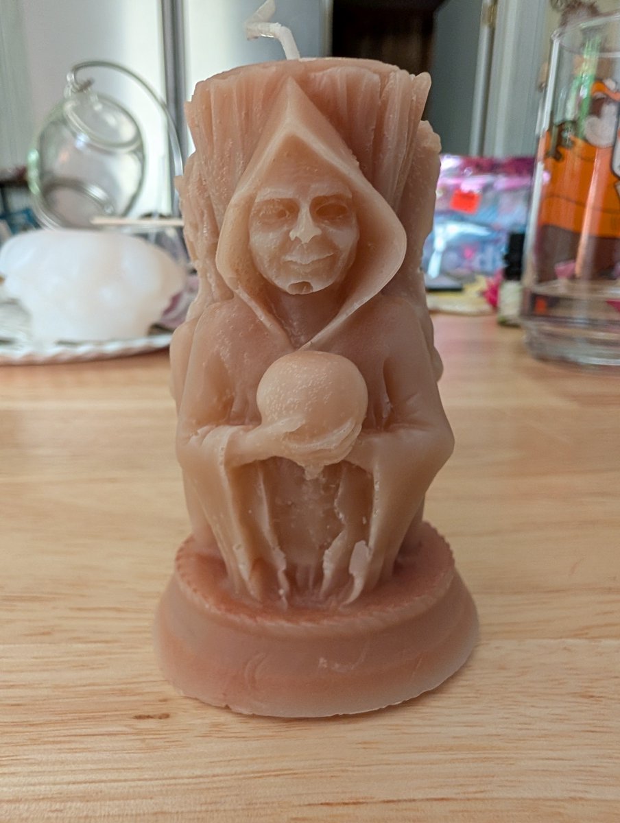 bfearless333's tweet photo. maiden, mother, crone candle 😌 https://t.co/PR1tSXWRLB