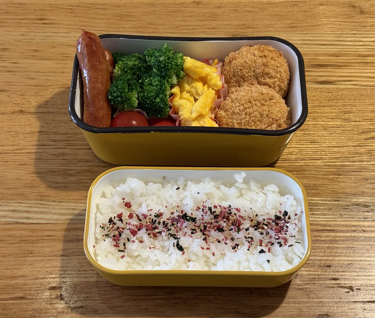 goegoemon76's tweet photo. 2026.6.4  Thu

＊かぼちゃコロッケ（冷食）
＊スクランブルエッグ
＊ウインナー
＊ブロッコリー
＊ミニトマト

#お弁当
#お弁当記録
#お弁当作り楽しもう部 https://t.co/jGnFL8tbSb