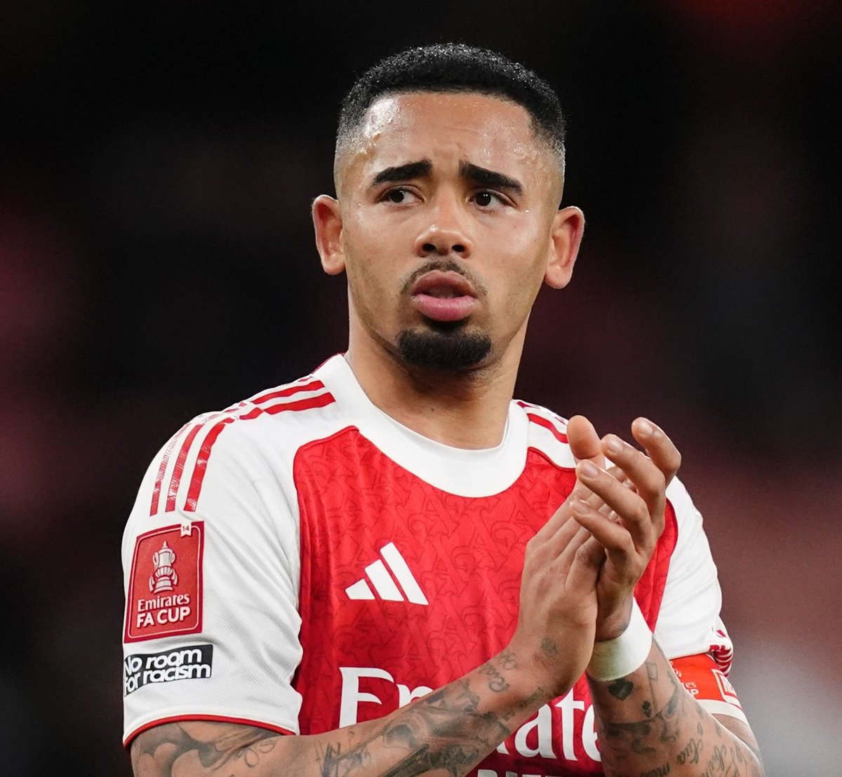 Ron_AFtv's tweet photo. 🚨🇧🇷| EVERTON Interest IN JESUS Revealed👀🔥

 Everton are interested in signing Gabriel Jesus this summer, but a deal is far from straightforward.

Sources indicate Everton are unwilling to meet Arsenal's £20m valuation of the Brazilian striker, while Jesus' current wage package at the Emirates is also viewed as a major obstacle.

With Arsenal expected to reshape their attacking options ahead of the new season, Jesus' future remains one to watch. However, any move to Goodison Park would likely require significant compromises on both the transfer fee and personal terms.

Everton admire the 29-year-old's experience, versatility and Premier League pedigree, but the financial package currently makes a deal difficult. 👀🔴⚪️

[@SportsPeteO]