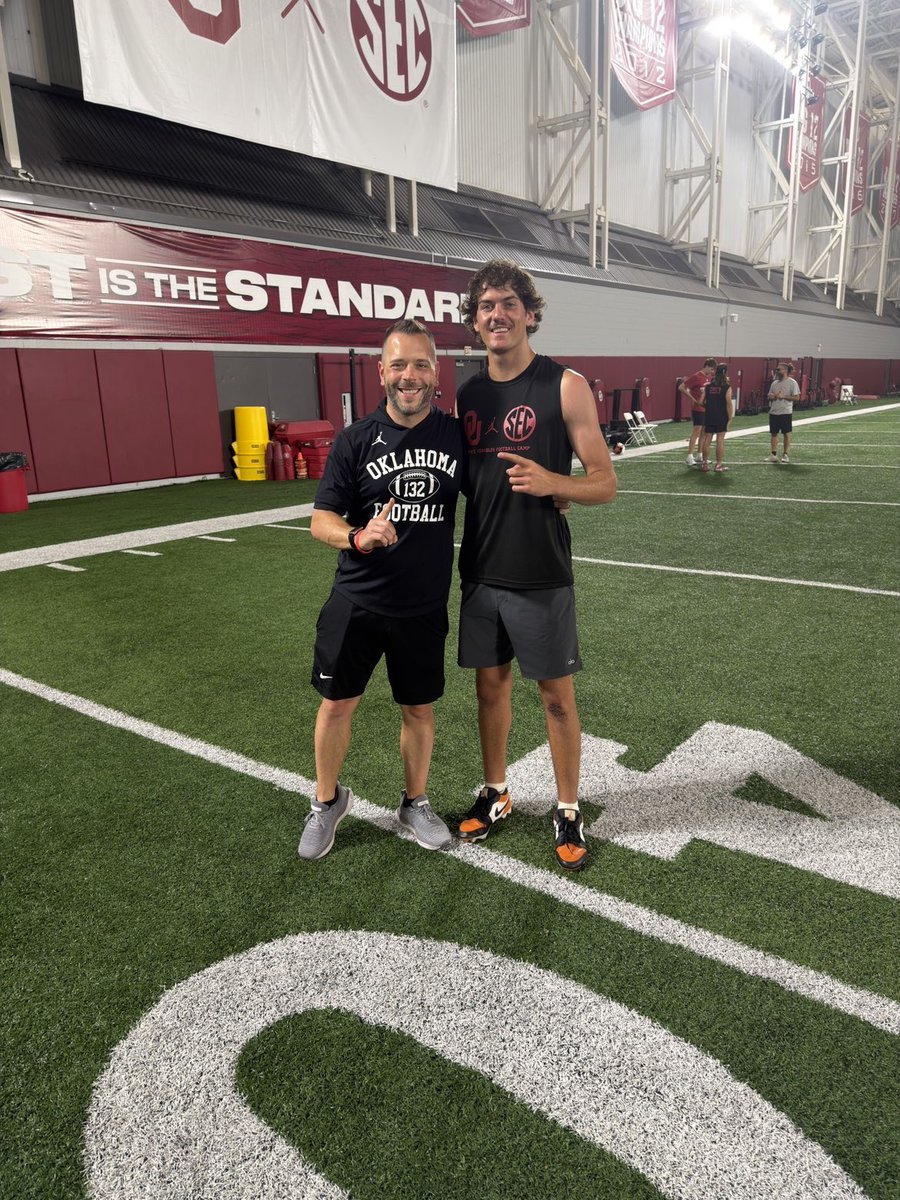 RemiLaughlin10's tweet photo. Had a great time @OU_Football camp today,  great work 😤 and great coaching!

@CoachKPearson appreciate the invite! 
@Coach_Kuz @arbuckle_ben 

@sampowers714 @PrepRedzoneOK

#RecruitMangum #OWYO https://t.co/gkX98k6WU7