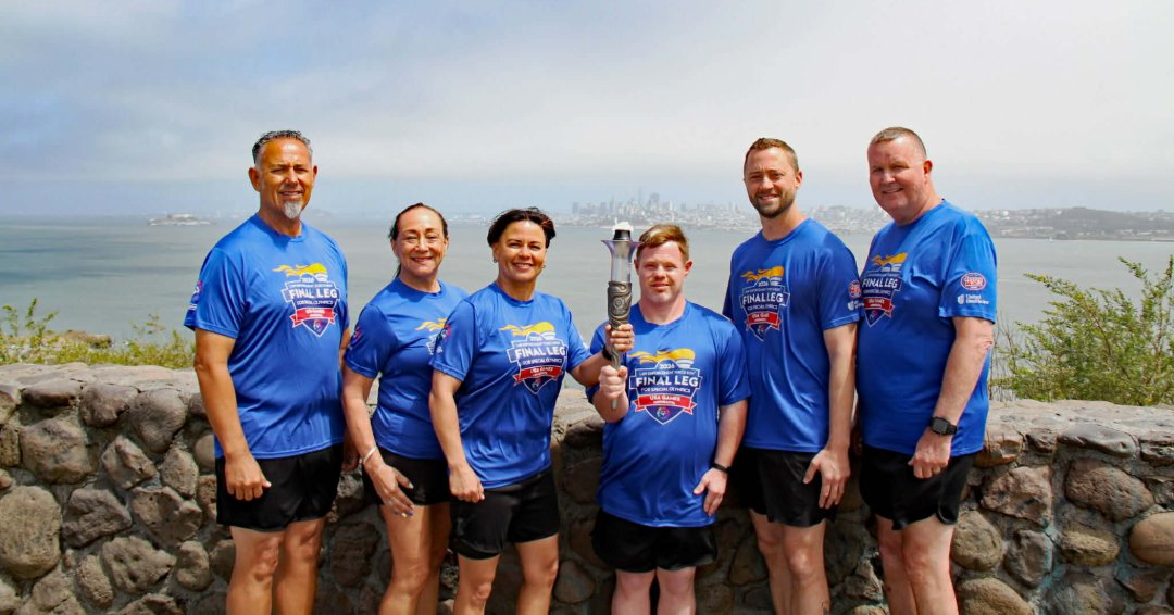 LETRforSO's tweet photo. Planes, Trains, and Automobiles with an amazing slice of Pizza!

Our teams have reached opposite coasts and are gearing up for the Final Leg Torch Runs through Washington State and New Jersey on their way to the @2026USAGames.

#LETRforSO #2026USAGames #CallingAllChampions https://t.co/5ekKWIBZ7L