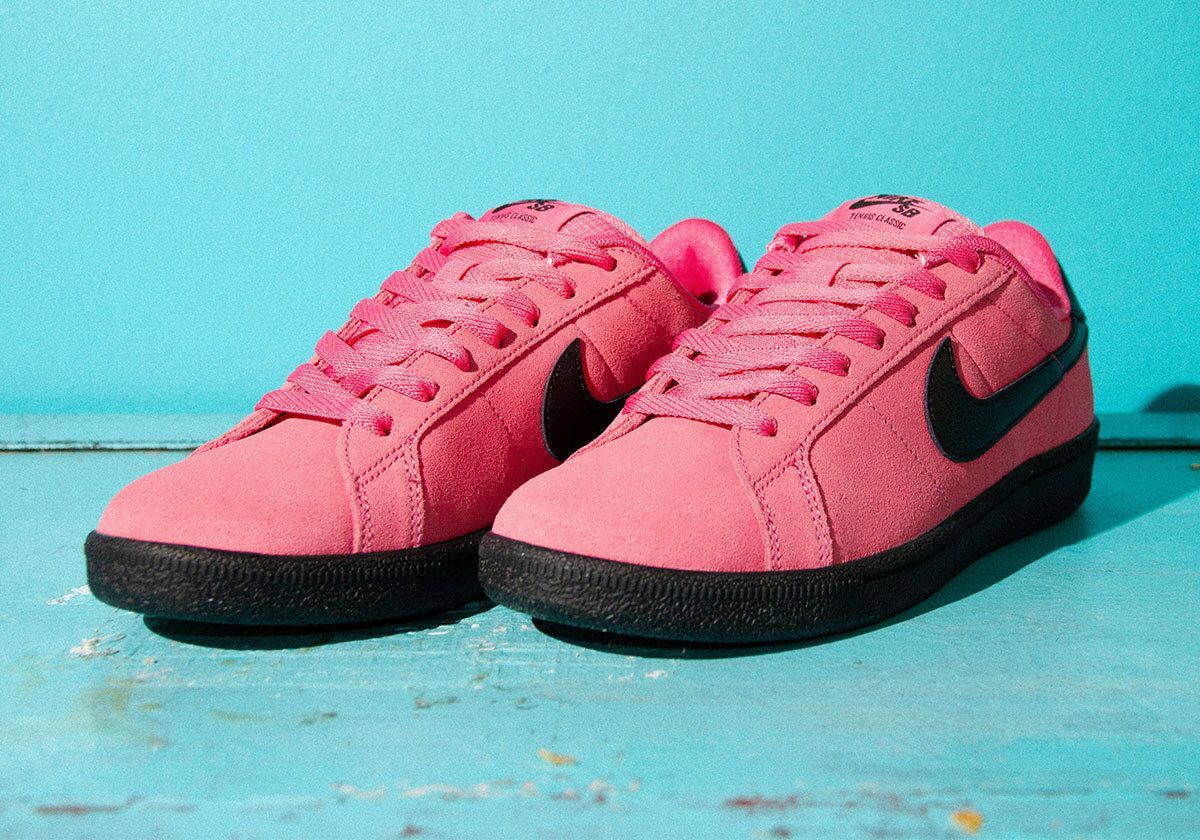 2WildDaily's tweet photo. Nike SB officially revealed the "FC" collection, mixing kits, an SB Air Max 95, and an SB Tennis Classic for July. Soccer and skate getting loud this summer. ⚽ https://t.co/NRefvPZGox