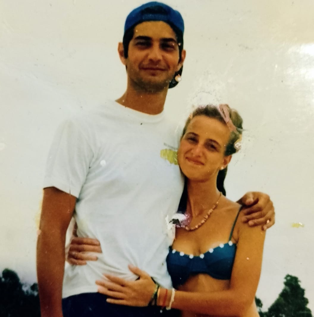 VanVang90's tweet photo. JOAQUIN PEDRO SULAK.  MI NOVIO EN LOS  90.
GOLPEADOR,  PSICOPATA, CELOSO, VIVIDOR, INFIEL.
DOCENTE DE LA FADU EN LA CATEDRA MAS IMPORTANTE DE ARQUITECTURA. RECIBIDO CON LAS MEJORES NOTAS.  TRABAJA EN EL GRUPO PETERSEN. SI TE HIZO LO MISMO A VOS? TE BANCO. 
#NiUnaMenos https://t.co/wcF7RMegA6