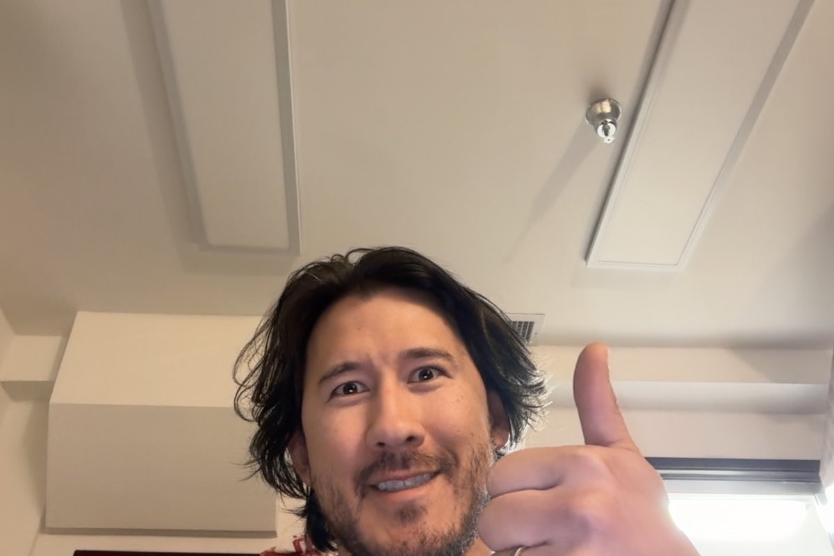 cofficit's tweet photo. turning  off  notifs  for  this  post .  continue  to  be  freaks . https://t.co/gLp0xbgPNr