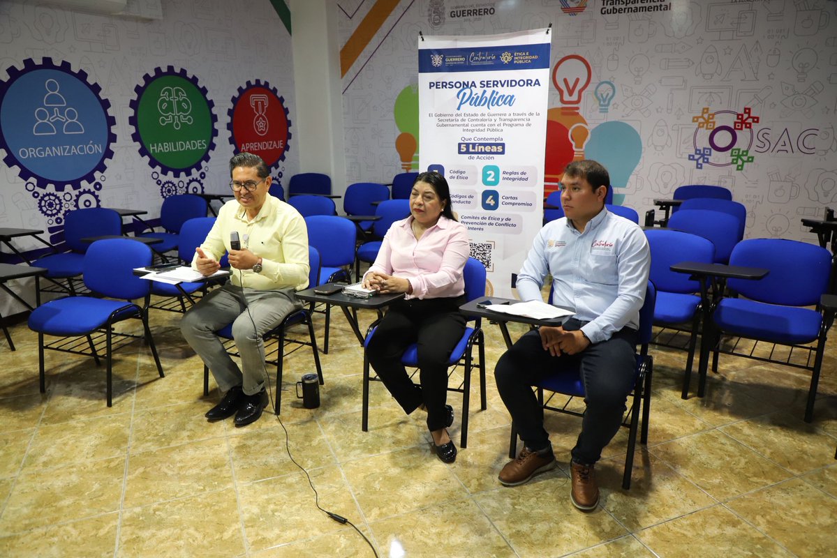 ContraloriaGro's tweet photo. Como parte del Programa de Integridad Pública, la Secretaría de #ContraloríaGro impartió la capacitación en materia de Quejas y Denuncias a las y los integrantes del Comité de Ética y de Prevención de Conflictos de Interés de la Universidad Tecnológica de la Costa Grande. https://t.co/fN6OPcUxXl