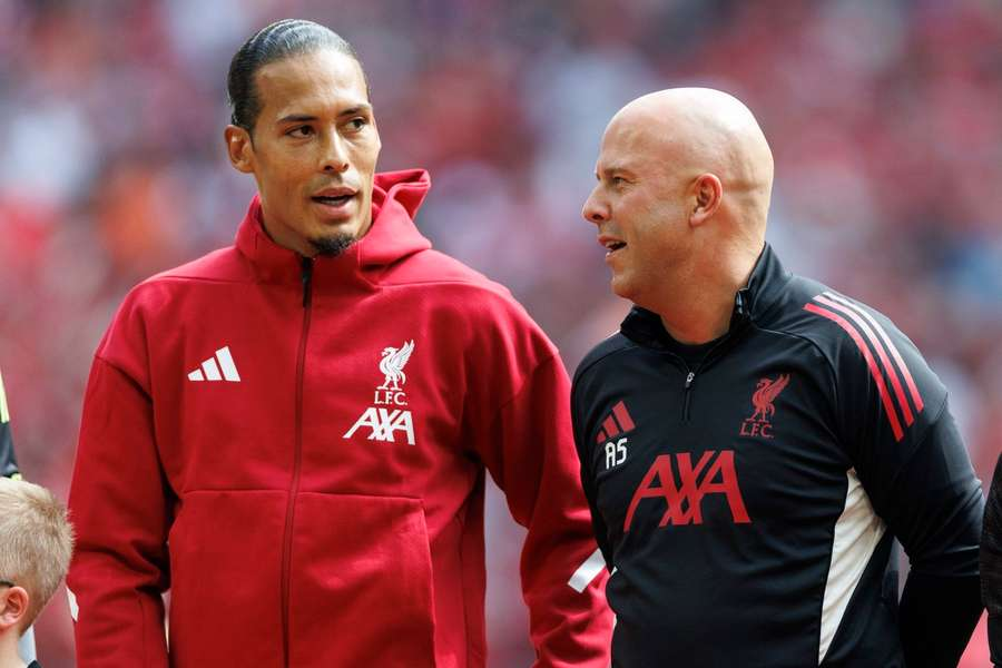 LiverpoolZNE's tweet photo. Despite his prominent leadership role, Virgil van Dijk was excluded from the Liverpool board's decision-making process when it came to firing Arne Slot 👀✅:

"It is not like they ask me how or what.

I spoke with Arne and with Sipke. That is the most important thing for me. 

I am very grateful to them. For everything they have meant, not only to me but also to the club. 

I wish them only success. Hopefully the club Liverpool will come out of it well again, because as a club this season was below par."
