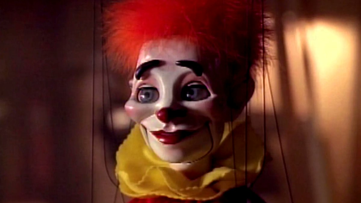 RavenMaster22's tweet photo. Rewatching "Tales from the Crypt" on @Shudder
I forgot how amazingly terrifying this show was. Purely the stuff of nightmares. #TalesFromTheCrypt #TheCryptkeeper #StrungAlong https://t.co/2yAMkYUuHD