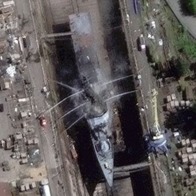 AMK_Mapping_'s tweet photo. New satellite imagery shows the Russian "Boikiy" Steregushchy-class corvette of the Baltic Sea Fleet burning in a dry dock at Kronstadt, near St. Petersburg, following yesterday's Ukrainian FP-1 drone strikes. https://t.co/mCKTYRt0Ah