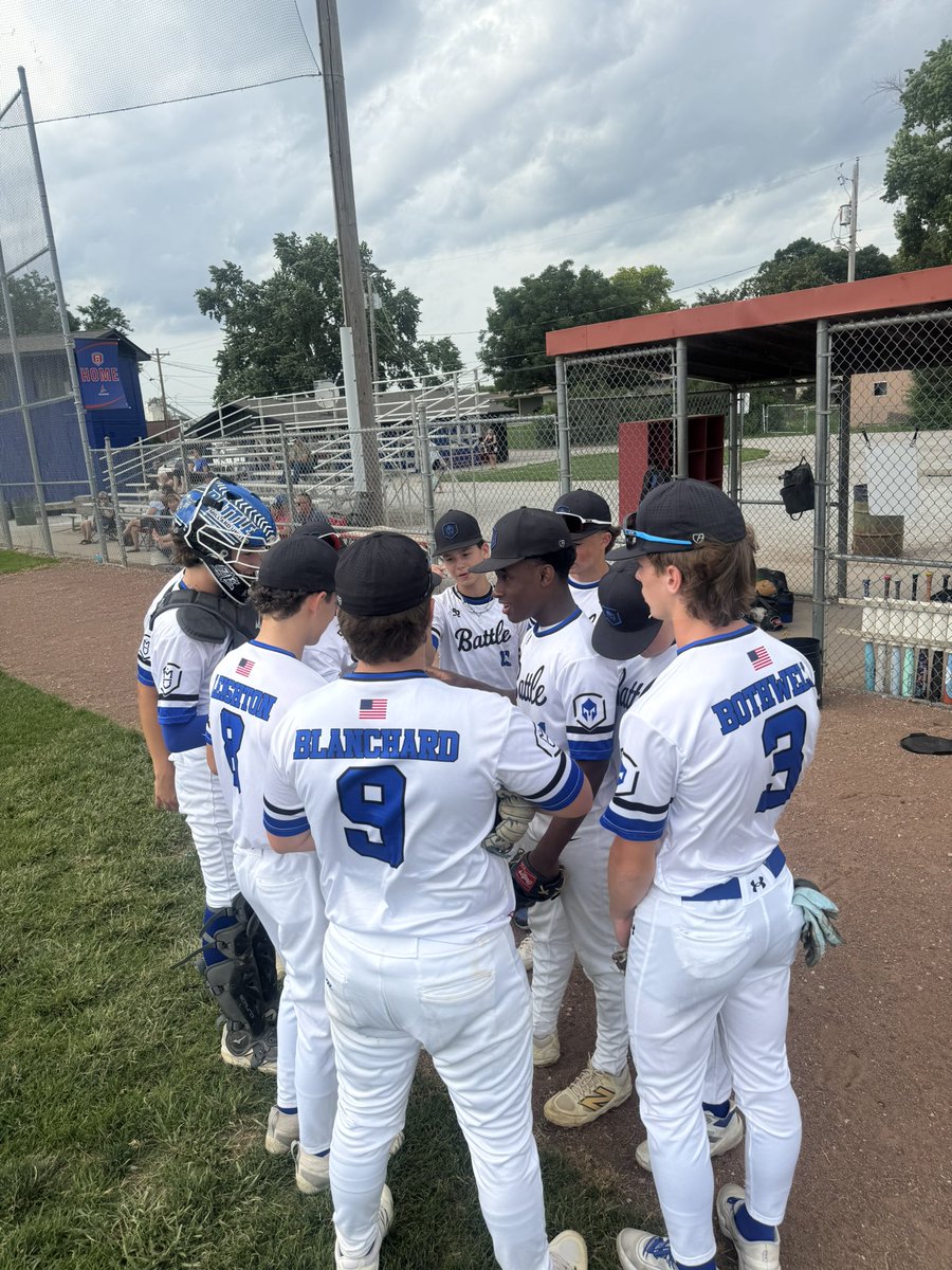 BattleBlue14u's tweet photo. Mid week fun. #LetsBattleBlue https://t.co/OPU5IUxHTQ