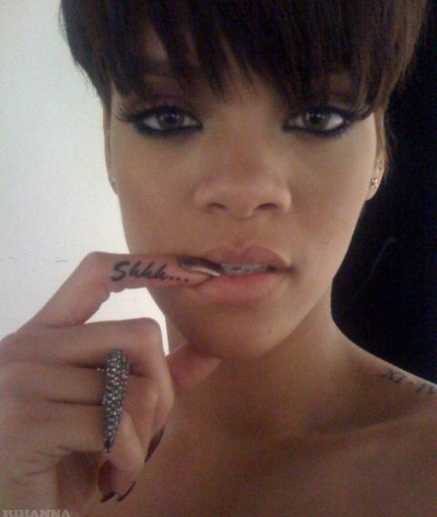 rihminda's tweet photo. #rihanna 2008 https://t.co/a2SnnABmyV