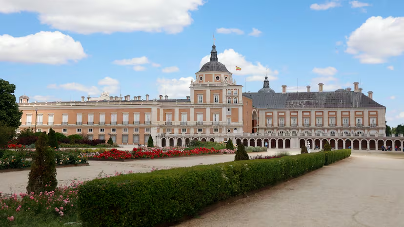 MadridProyecta's tweet photo. 🌷El Jardín del Parterre del Palacio de Aranjuez reabrirá al público en septiembre.

El espacio histórico ha estado un año cerrado y en obras debido al deterioro y abandono que presentaba, con una inversión de 5M.

📍Aranjuez
ℹ️https://t.co/6Nr54ozqhX
🗨️https://t.co/FHlmb4RAnP https://t.co/PnCBAFi1cI