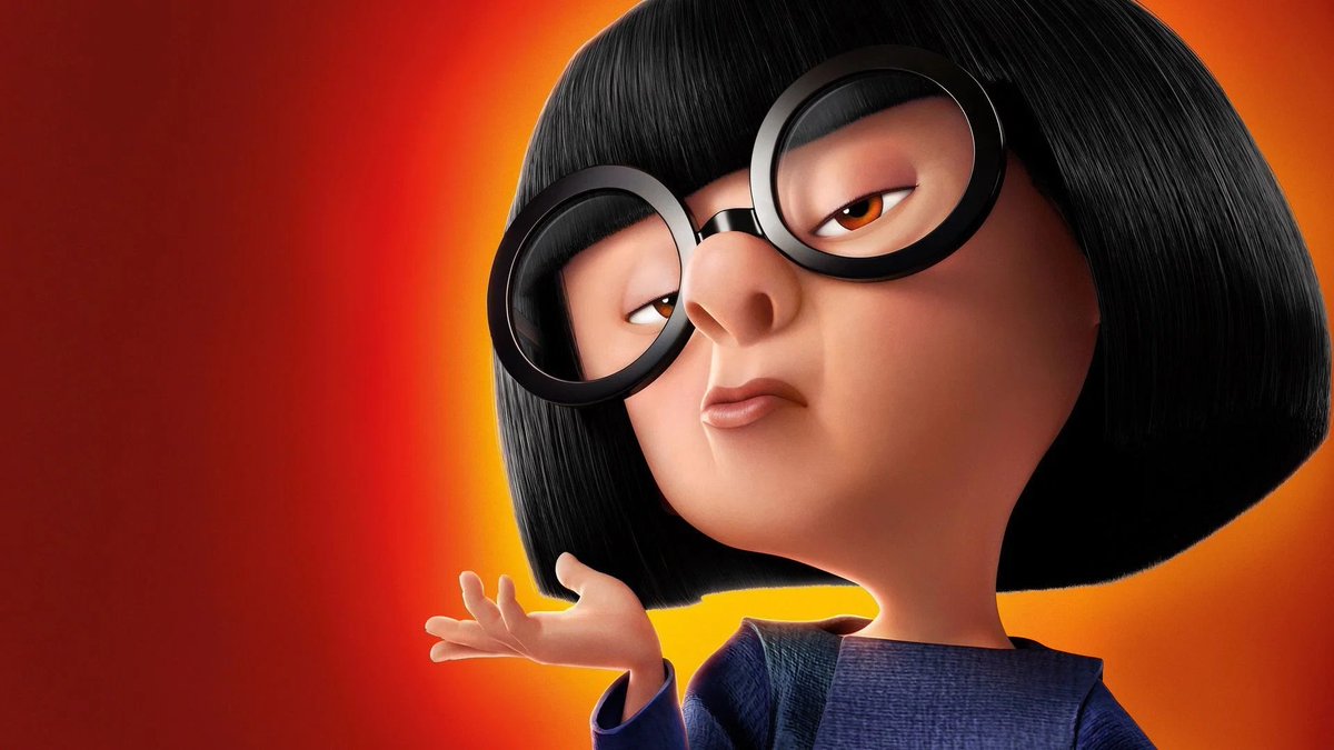 Maiiicon's tweet photo. A menina de FROM tá a cara da tia edna https://t.co/gsPVWCKGCK