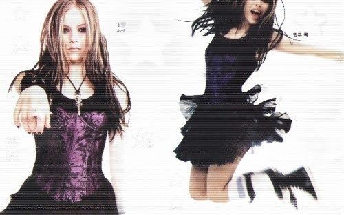 nostalgiaa's tweet photo. Avril Lavigne for Nylon Magazine, 2004 https://t.co/875pTCoDeJ
