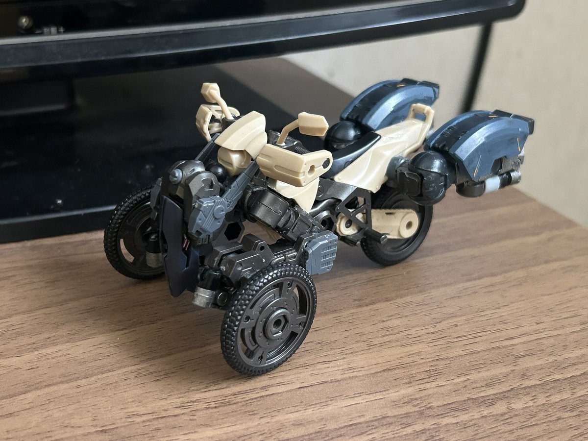 hR9Nt2CdBKDq7w8's tweet photo. 形が完成した
やはり私は天才かもしれん https://t.co/eA7j8DuhVw