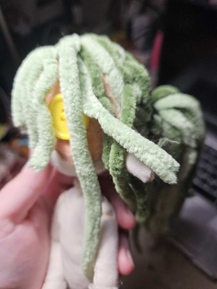 Edel_ostter's tweet photo. My favorite silly child

#sewing #doll #KatanaZERO https://t.co/cdbiSDiDfQ