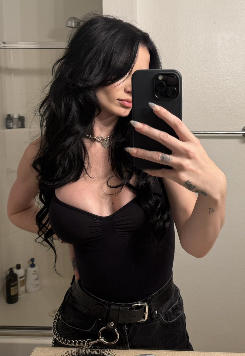 ShadowWithinX's tweet photo. 𝐖𝐨𝐦𝐚𝐧 𝐂𝐫𝐮𝐬𝐡 𝐖𝐞𝐝𝐧𝐞𝐬𝐝𝐚𝐲:
@RampaigingGoth 

🖤❤️🖤❤️🖤❤️🖤❤️🖤 https://t.co/3ZwZ0IAnEW