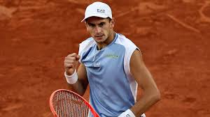 guilleeekaiser's tweet photo. LOS MEJORES 4!

Estas serán las Semifinales de Roland Garros 2026, a jugarse el viernes 5/6

Zverev (3) vs Mensik (25)
Cobolli (10) vs Arnaldi (104)

Solamente Zverev ha jugado esta instancia en su carrera. El alemán llega por 5ta vez a semis en Roland Garros. https://t.co/z7qanmi8Zo