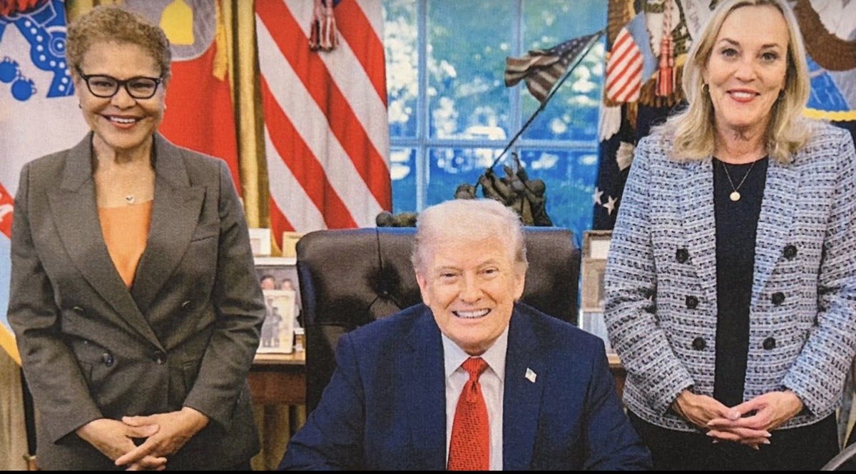 NJBeisner's tweet photo. In April Karen Bass visited Trump at the White House, posed for photos with him, and even took home official Trump swag. 

I think this is such an odd way to treat a Nazi fascist dictator king, and I’m surprised any Democrat would vote for her. https://t.co/PTAjyGQLmT