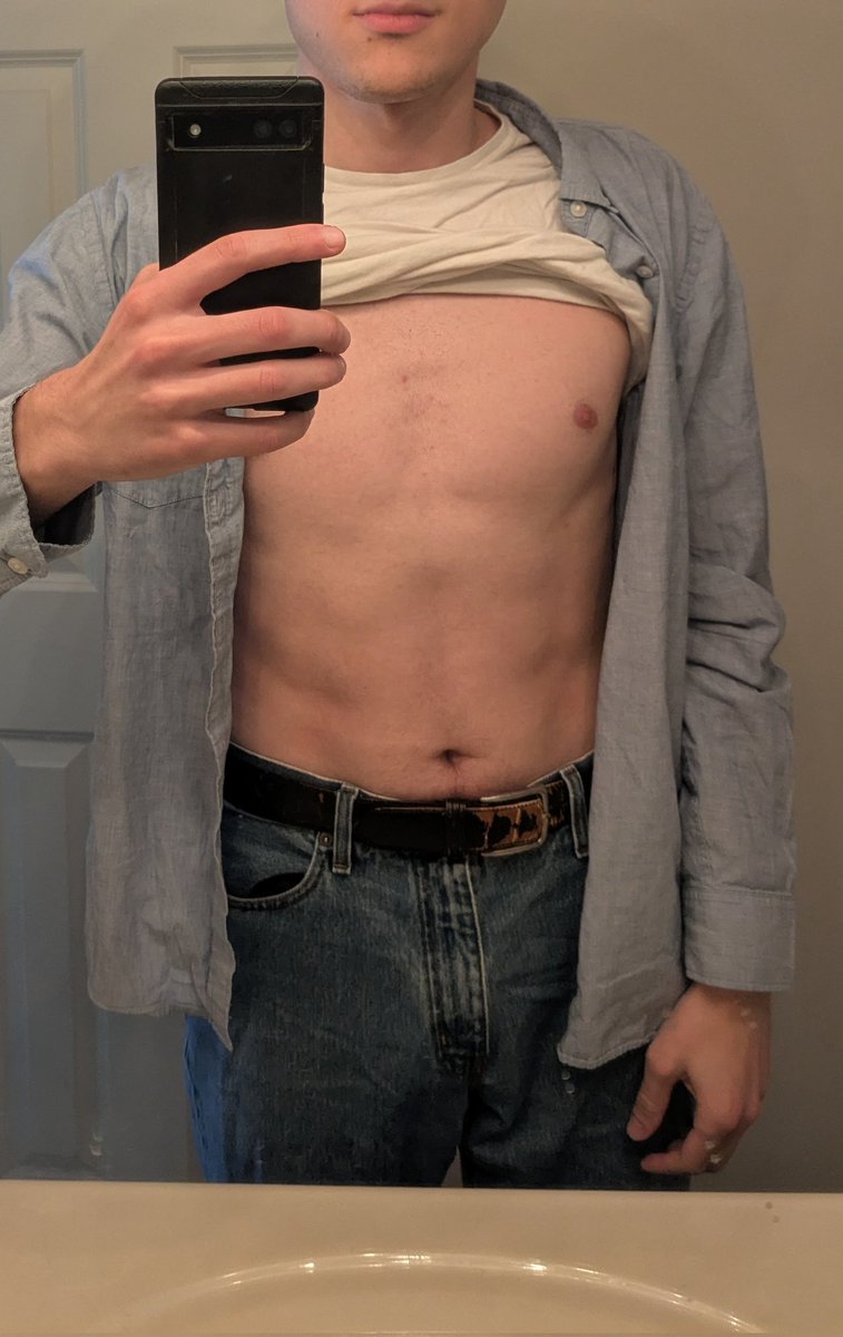 SwitchAndHnng's tweet photo. Felt cute might delete later https://t.co/VrfCSdd1jw