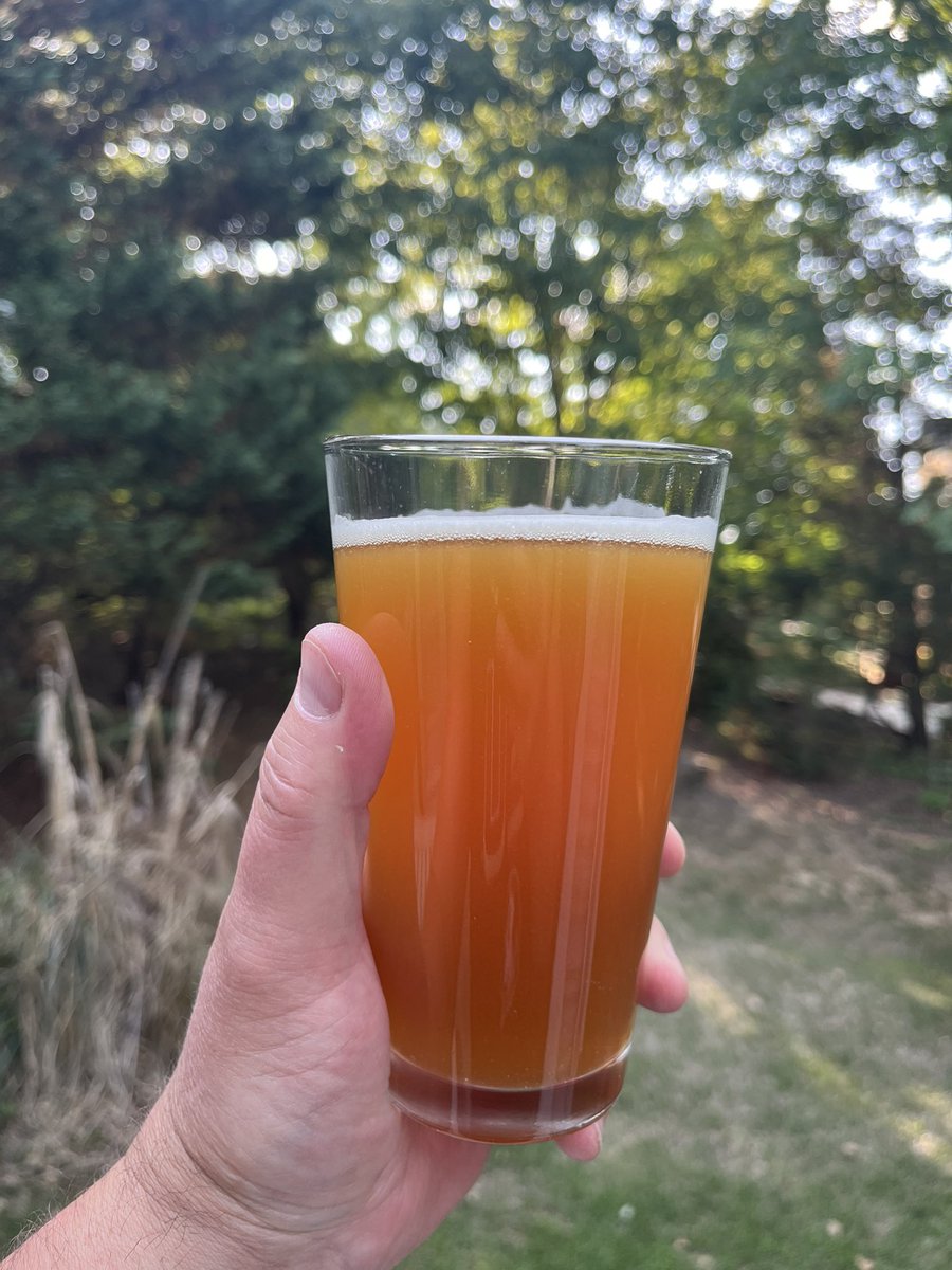 ThisIsFuggs's tweet photo. Little midweek. 8.5 Double Pale Ale #BuzzedTwitter https://t.co/5WdP1ORKB8