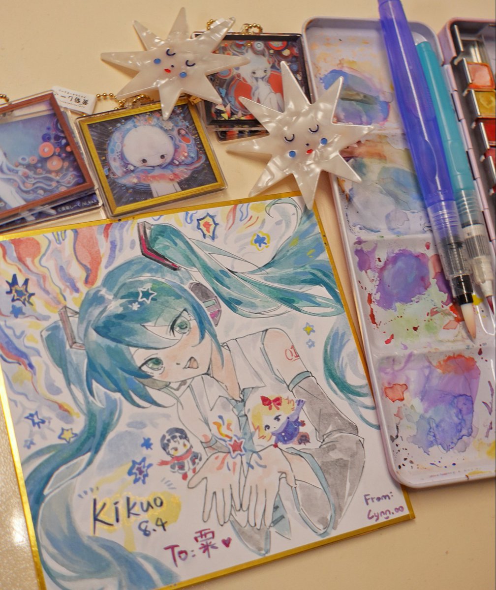 licky_00's tweet photo. kikuo演唱会
突然翻到和朋友的签绘，好幸福，什么时候能再见到
#kikuo #miku https://t.co/NzDIiuYWAW