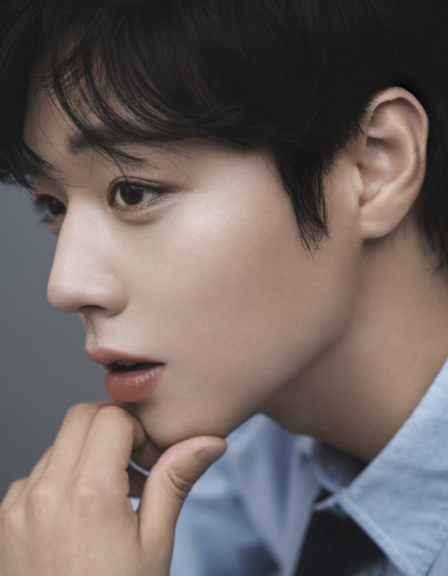 tang__kira's tweet photo. Park Jihoon saat diwawancara bilang kalau dia tahun depan pasti masuk wajib militer

Pengen masuk ke unit yang masuknya susah, kalau bisa ada tesnya. Park Jihoon pengen nyobain berbagai hal pas wamil.

Misalnya nyobain latihan lompat terjun payung pakai parasut. Atau turun dari Heliokpter Rappel pakai tali.

https://t.co/anNWH0uOJ9
