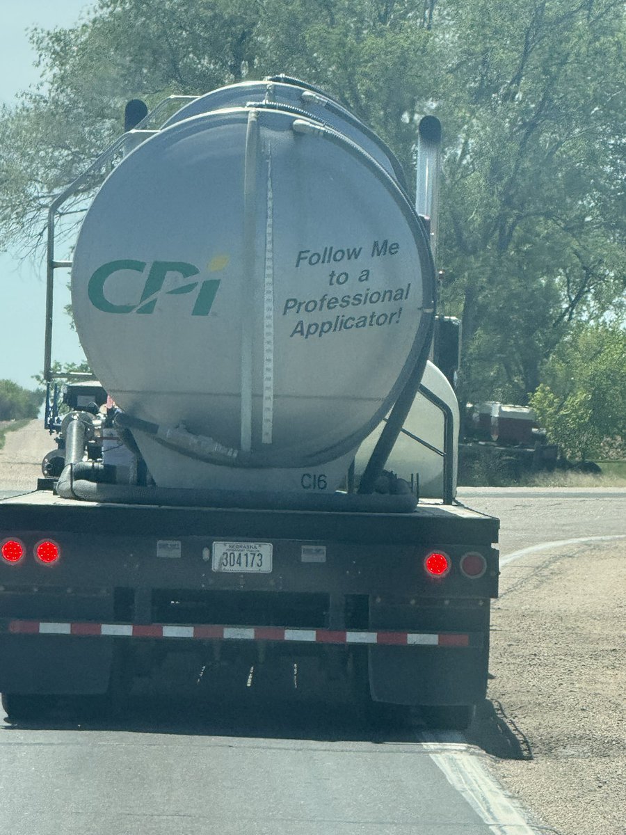 BobWithCPI's tweet photo. @JasonChenoweth1 We only hire professional operators. It even says on our tender trucks. Let me know when you take the training wheels off of your booms dumbass. https://t.co/5qWcLkEbT8