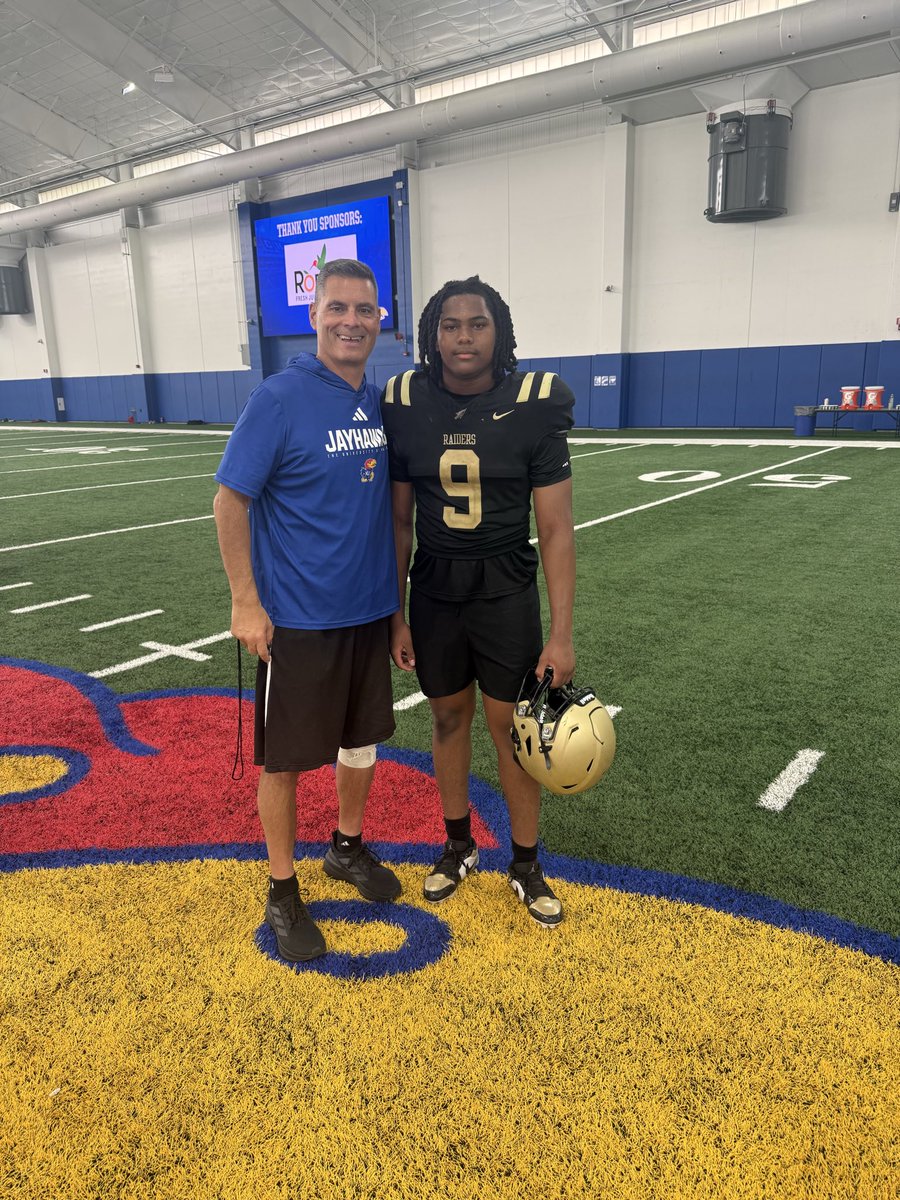 DariusMccuiston's tweet photo. thank you kansas had a great time at the football camp thank yall for inviting me to come showcase my skills i gave it my all!!🔥🔥@KU_Football @CoachPanagos @KFlahertyKU @NHS_RaiderFB @PrepRedzoneAR https://t.co/xWC3nhTZSh