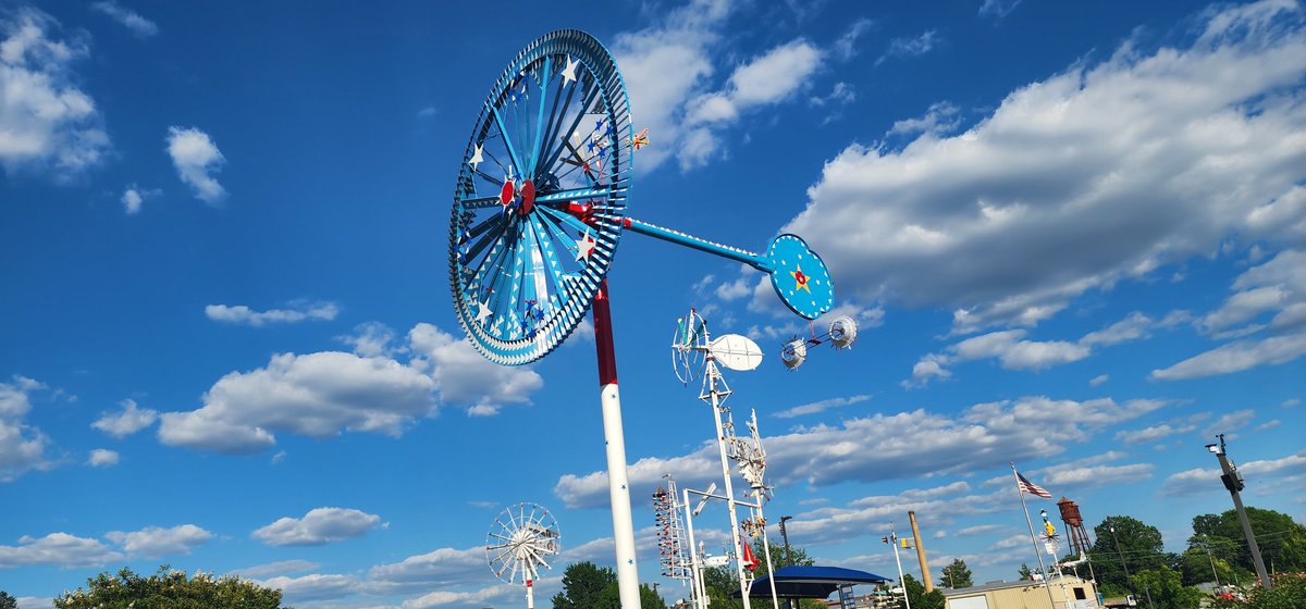 spottertim's tweet photo. Oh, and there's an amazing whirlygig art exhibit outside left field! https://t.co/dnI5FzxYNs