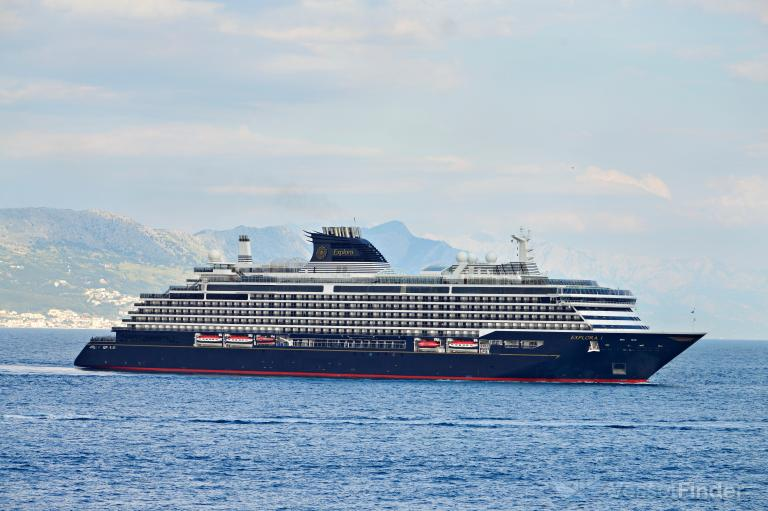 alpineclub_esp's tweet photo. 🚨 Gracias a MSC, Pierre Gasly🇫🇷 y Franco Colapinto🇦🇷 se alojarán este fin de semana en el barco más grande que estará presente en Mónaco: el Explora I. 

Esto les reduce considerablemente el trayecto hasta el circuito: 8 minutos.  👌 

➡ Habitación de lujo, gimnasio, 6 restaurantes. ⭐