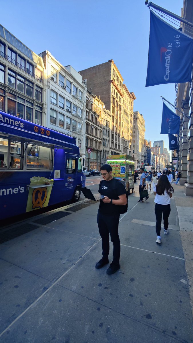 arielmathov's tweet photo. Día 318 de #buildinpublic hoy día increíble, fuimos al consulado argentino y chelo de lemon nos tiro  hermosos consejos. De ahí nos fuimos a un evento donde hablamos aprox con 30 investors, mañana último pitch en NY. 

@lchoua shippeando la nueva versión de agents. Vamos mejorando mucho semana a semana.

Quien está para una Demo???