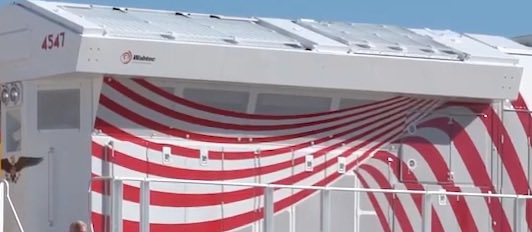 PRRFanDoesTrain's tweet photo. Fun fact, the flag painted on the rear isn't actually painted on at all. It's a metal sheet that covers the 75% of the radiator inlets.

It can't go over Notch 1 without overheating which is why you see 2 other engines with it pulling the NASA train.
absolute fucking poetry https://t.co/uS9seH17l0