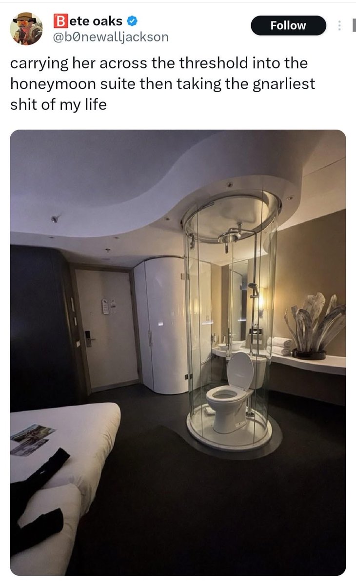 _vextout_'s tweet photo. @letsgameitout Josh….. did you consult on a hotel? https://t.co/AspmNRTavt