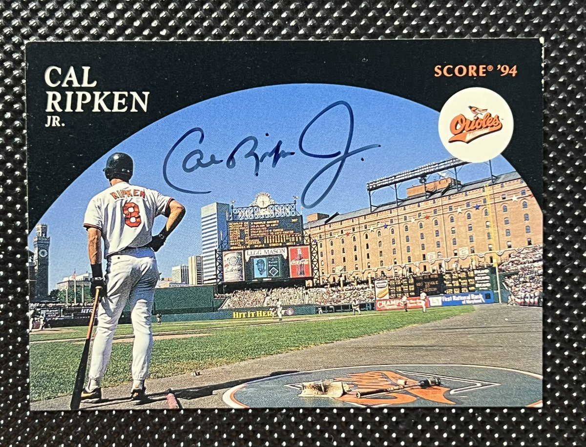 NoHoldsCards's tweet photo. RIPKEN SCORE AUTO /995

$60

Has some well loved corners 
On Card Auto with a Bo Bichette stadium club type image 

#NOHOLDSALE🐻 https://t.co/rDXC2lY9YI