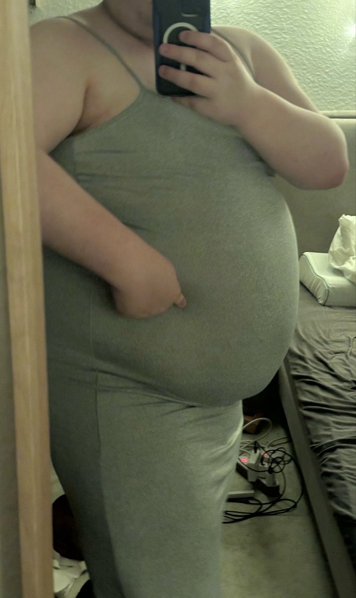 EnbyPuppyTummy's tweet photo. Seems you people really like my posts hehe :>

Makes me so so happy to see all the attention i’m getting >:3

have some extra photos hehe https://t.co/yWXzRVLtch