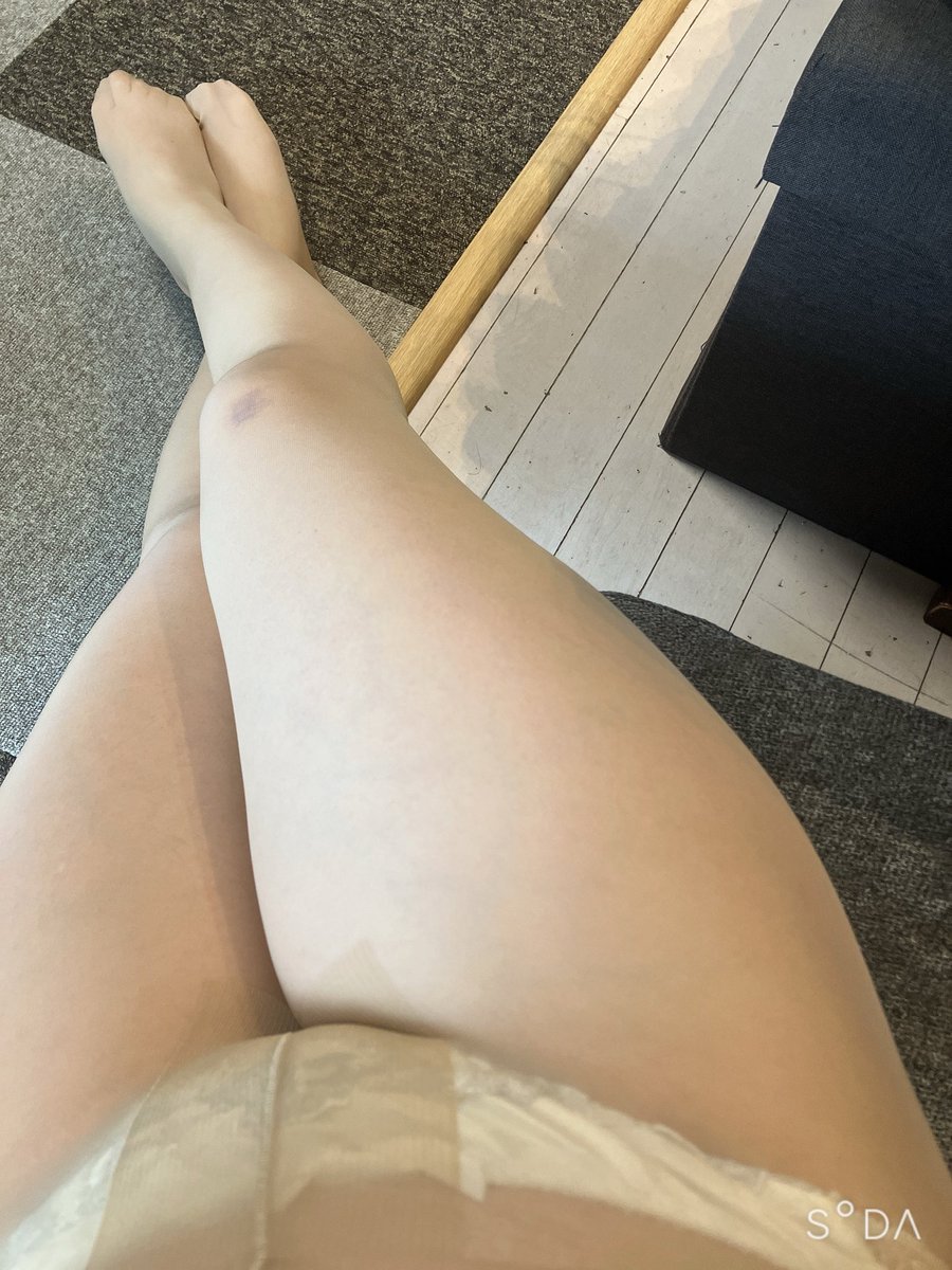 km_pantyhose's tweet photo. おはようございます🥺 https://t.co/Y7Q8nrxZHI