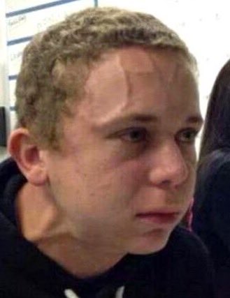 FreebasedSlinky's tweet photo. Me when I slip on seagull shit and fall to my death off the Oil Rig Military Base in Metal Gear Solid 2 https://t.co/ygTSiuurac