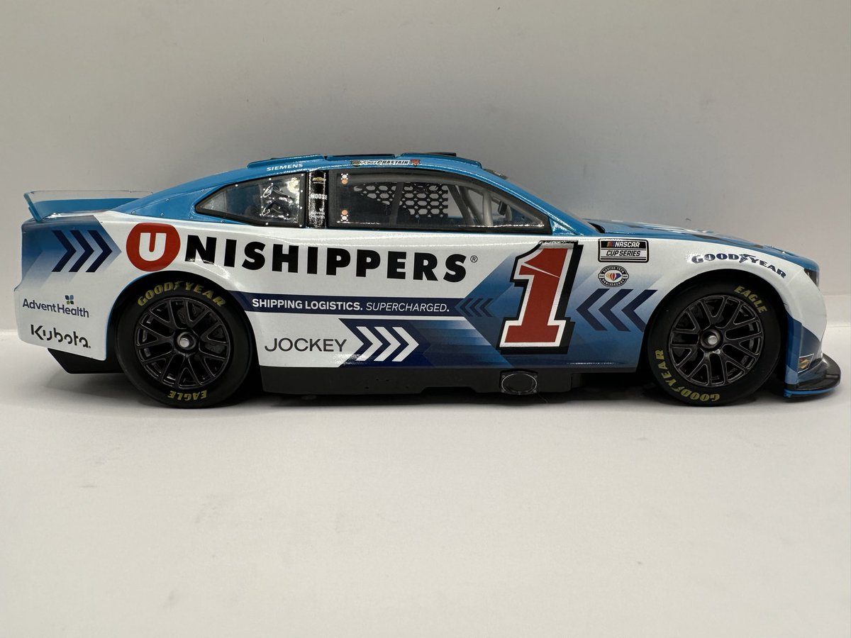 BWhackerReviews's tweet photo. 2023 @RossChastain #1 @CorporateWWE @Unishippers Chevy Camaro 1/24 ARC, New Review! https://t.co/QWmB3aSYJE @Lionel_Racing @TeamTrackhouse @diecast_b https://t.co/2JlJ325bT1