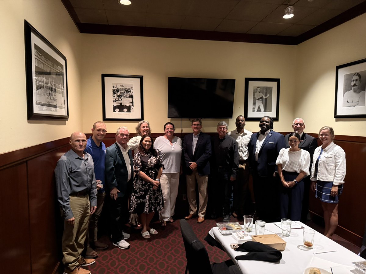 TheLHSCA's tweet photo. Our last Champions Table of the 2025-2026 Athletic Year!! 

Congratulations to our Championship Head Coaches for Spring Sports and thank you to those who were able to join us today! https://t.co/WwYwUcsISd