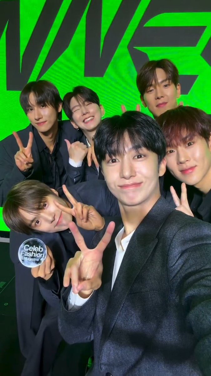 revistakoreain's tweet photo. THREAD | O que faz o MONSTA X ser um dos grupos mais fortes da 3ª geração 

#MONSTAX construiu uma identidade marcada por intensidade, versatilidade e performances poderosas.

E muito disso vem do fato de que o grupo consegue equilibrar diferentes talentos 👇 https://t.co/iuUzacoPKM