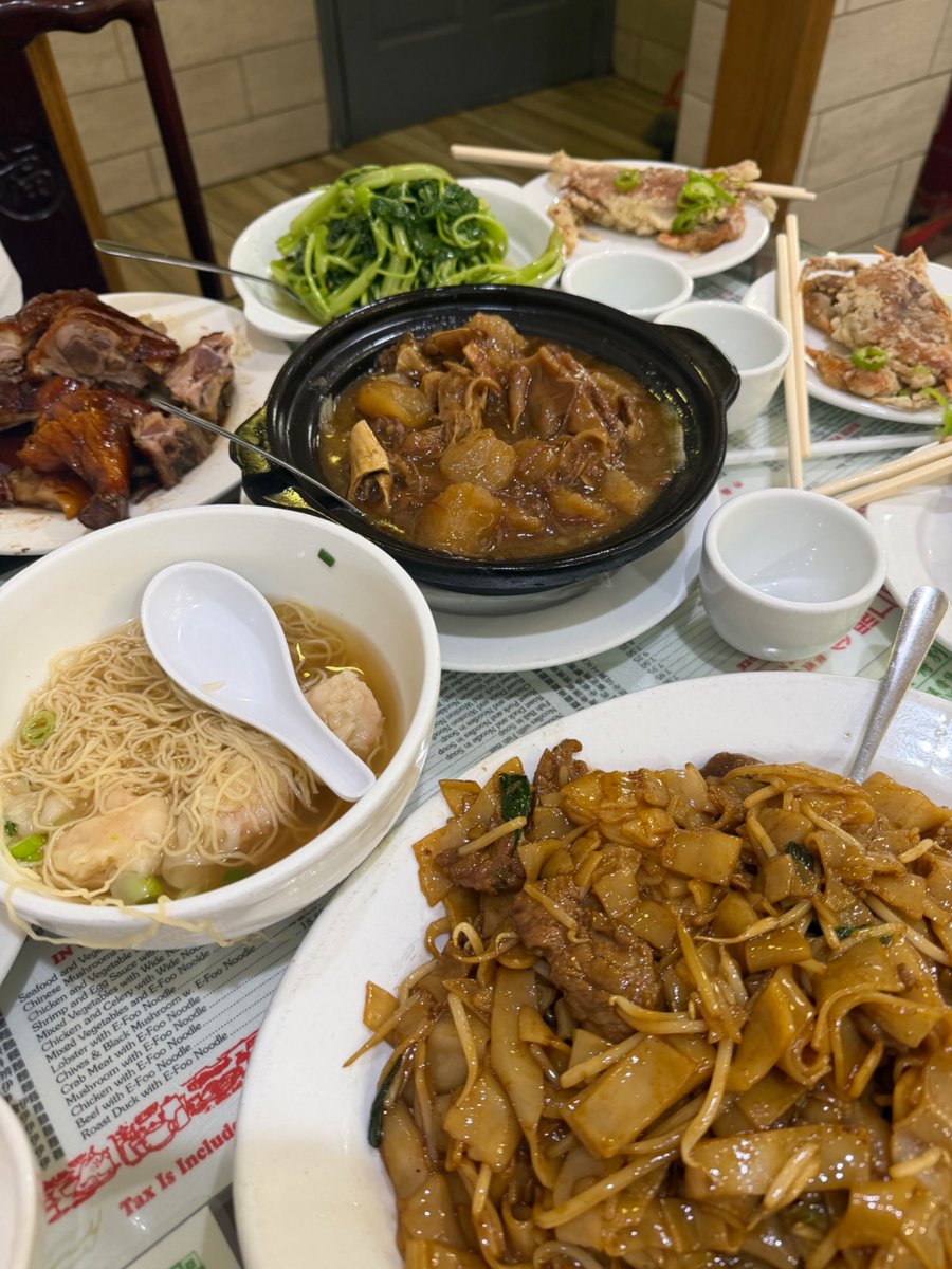 jmkettle's tweet photo. I am eating lots of Chinese food at the moment. https://t.co/SK46D6Q9FX