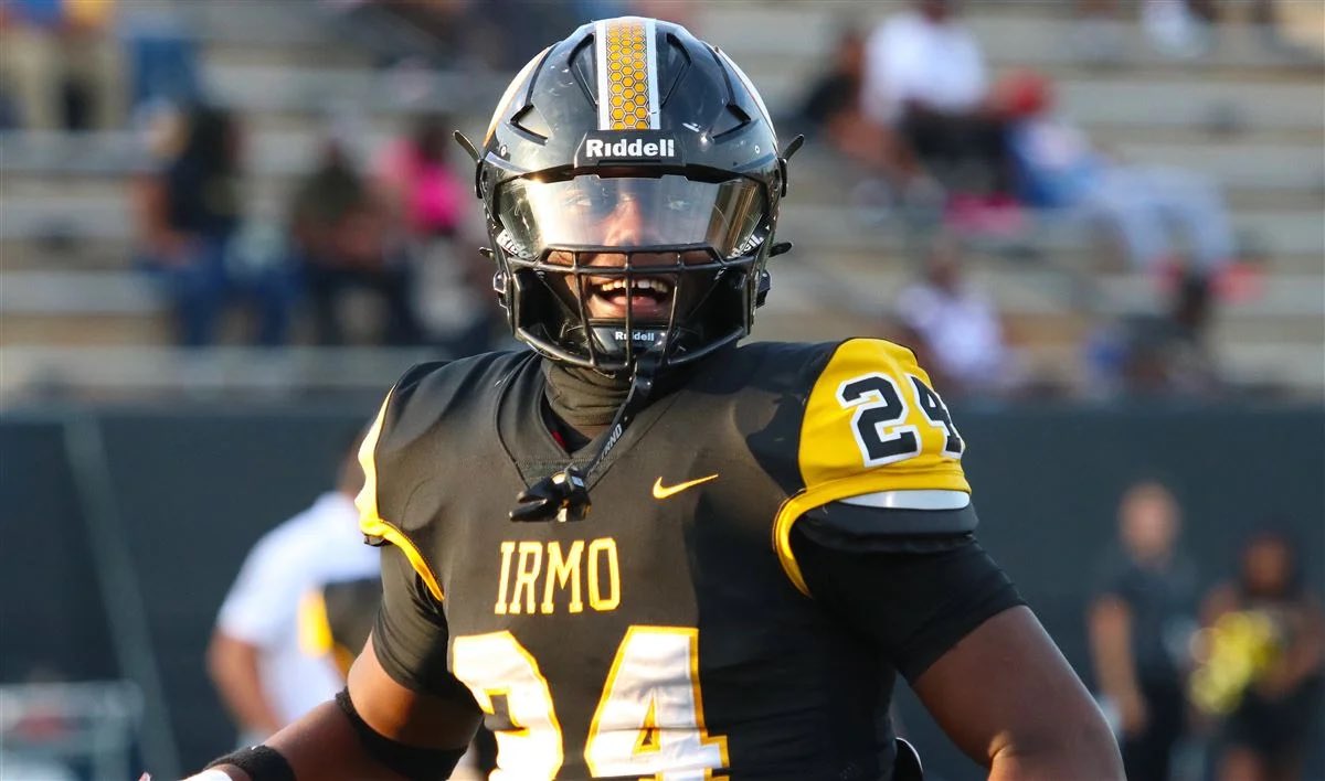 pod_through's tweet photo. 🚨 BOOM! Miami lands 5⭐️ EDGE Jaiden Bryant!

The Hurricanes just added one of the nation’s premier pass rushers, as Bryant flips from LSU to The U. Another massive recruiting win for Mario Cristobal and the Canes as they continue stacking elite talent in the trenches.

🙌🟠🟢 https://t.co/Q2JCQcFGXo