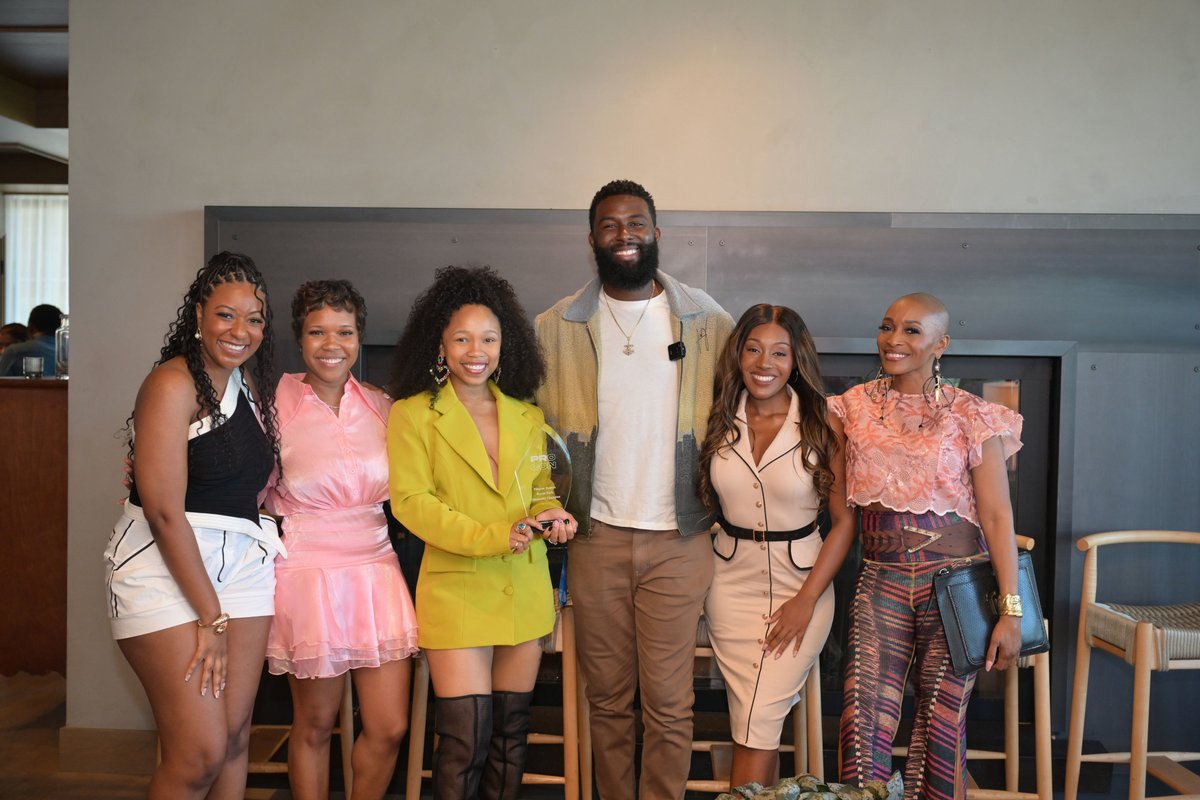 OfficialPROCON's tweet photo. At PRoconnect LIVE, we believe in honoring the PRos who use their voices, platforms, and influence to create meaningful impact in their communities and industries. 🧡

This year, we were proud to Chey Parker, Raven Paris, and Hana Scott.

#PRoconnectLIVE https://t.co/NBlqnADtPT