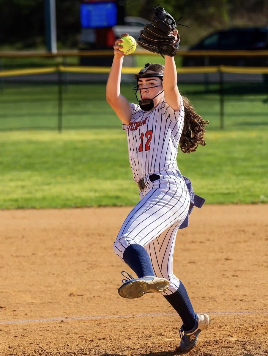 kpetrillo12's tweet photo. Thank you Varsity Ketcham Softball and a special thank you to all the seniors for a great season. Thank you all for taking me under your wing during my 7th and 8th grade seasons. It was not the ending we wanted but we worked hard all season. @KetchamSoftball https://t.co/FdDgZWDPsT