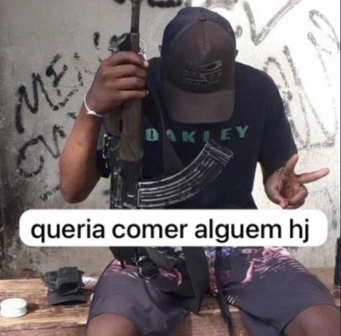 yrneguindelocs's tweet photo. devido horário https://t.co/cgqjSjzOjq