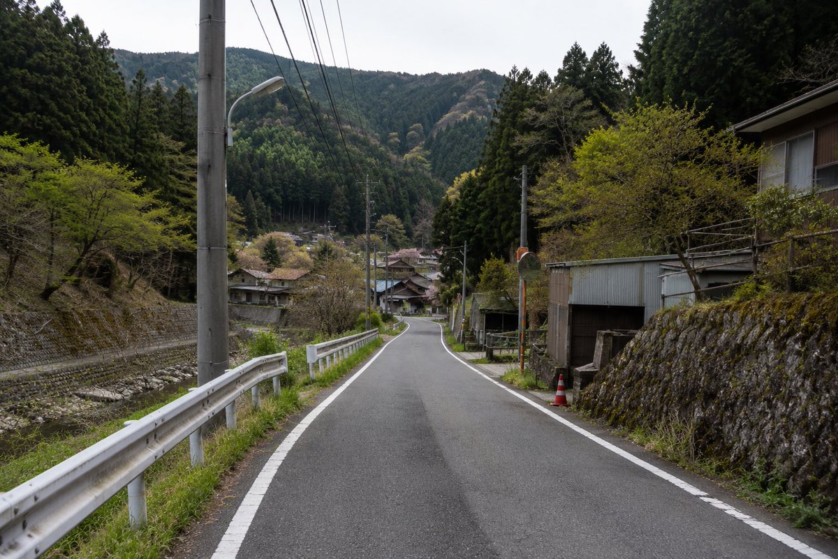 GeoHunterjp's tweet photo. 全て存在しないai生成による
概念日本
概念フランス 
概念ドイツ(orスイス？)

概念geoguessrができそう https://t.co/ZD46PFCEKg