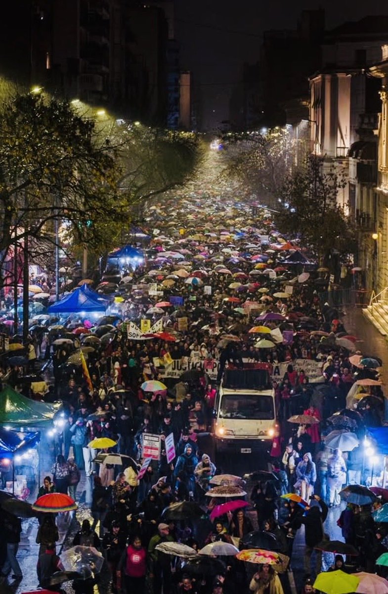 GONZALOMARULL's tweet photo. Ni una menos (Córdoba) 
Dron: Luchi Damnotti. https://t.co/2I2ostCcgT